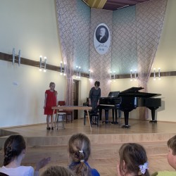 J.Cimzes Valkas Mūzikas skolu audzēķņu koncerts bērnudārzu vecāko grupiņu bērniem 